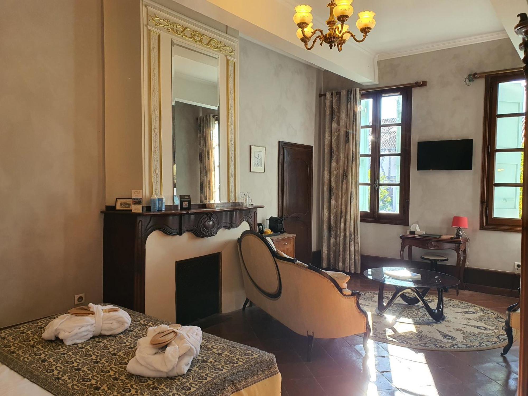 La Maison Des Consuls Mirepoix  Bilik gambar